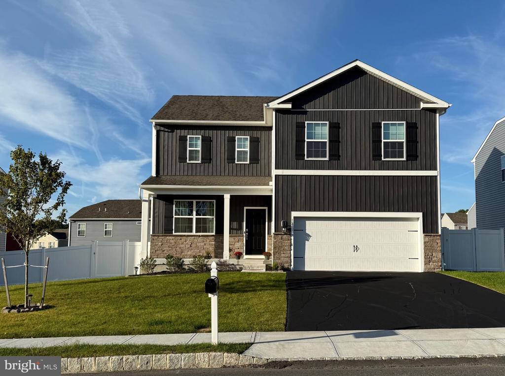 Foto principal - 13 Outsail Ave