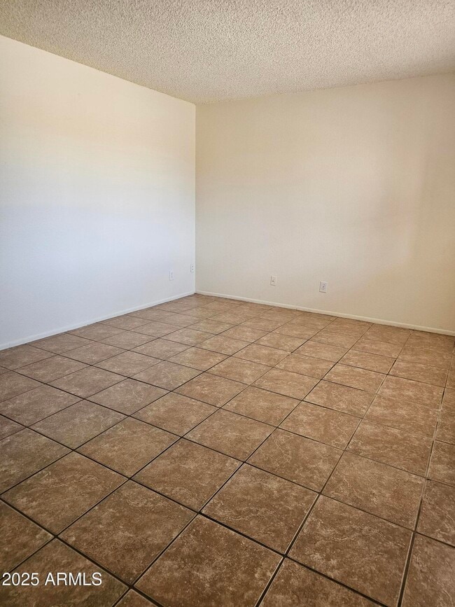 Foto del edificio - 4939 E Evergreen Dr