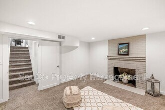 Building Photo - 6123 NE 25th Ave