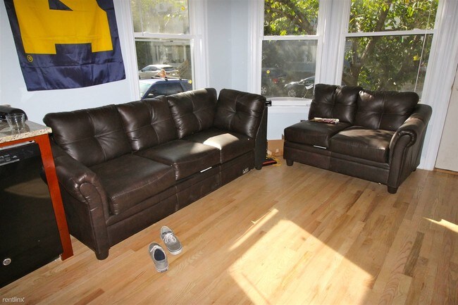 4 br, 2 bath - 410 S Division St Apt 1 #1 - 4 br, 2 bath  - 410 S Division St Apt 1 #1