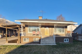Building Photo - 846 N 600 W