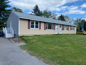 Building Photo - 33 Saco St