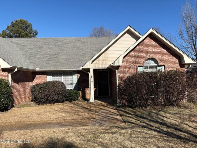 Building Photo - 3 Bed/2 Bath Home in North Place on Madison