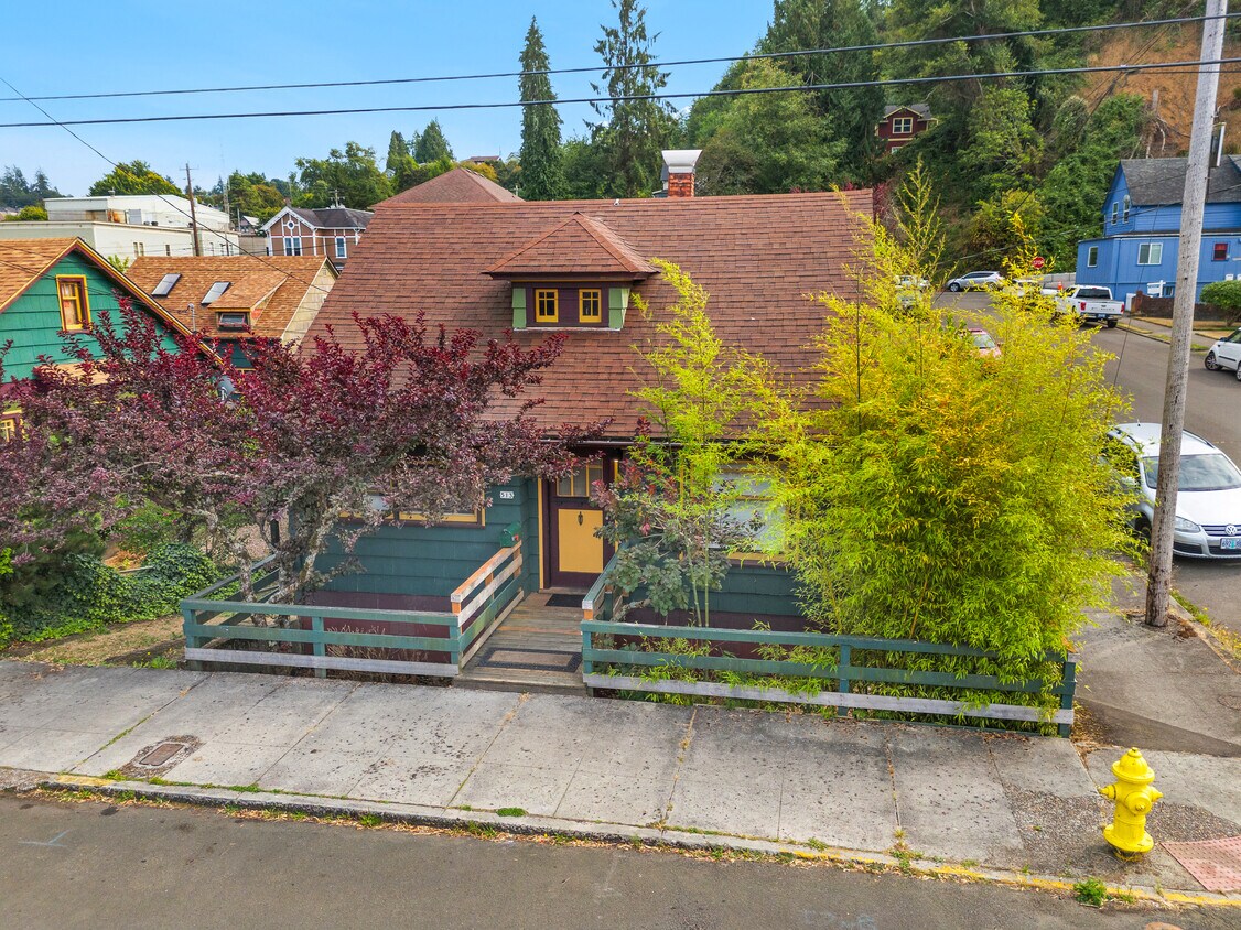 513 Bond, Astoria, Oregón - 513 Bond St