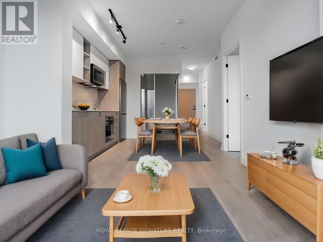 Building Photo - 36 Zorra St