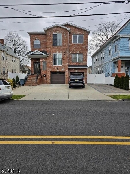 Foto del edificio - 587 Madison Ave