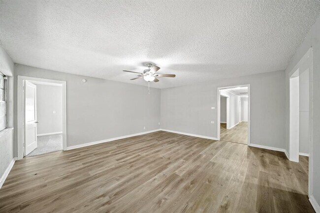 Foto del edificio - 5909 Southlea St