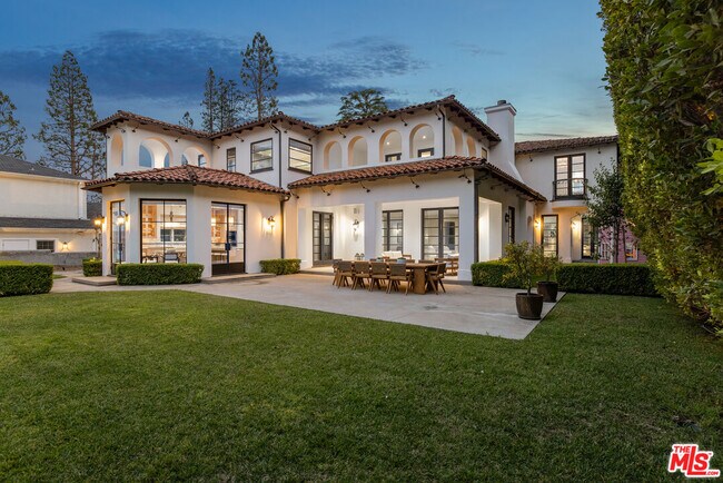 Foto del edificio - 706 N Crescent Dr