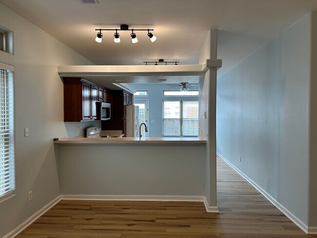 Foto del edificio - COMING SOON! Beautiful 3 BR, 2 Bath House!   Finished Garage, Masterson Station Area