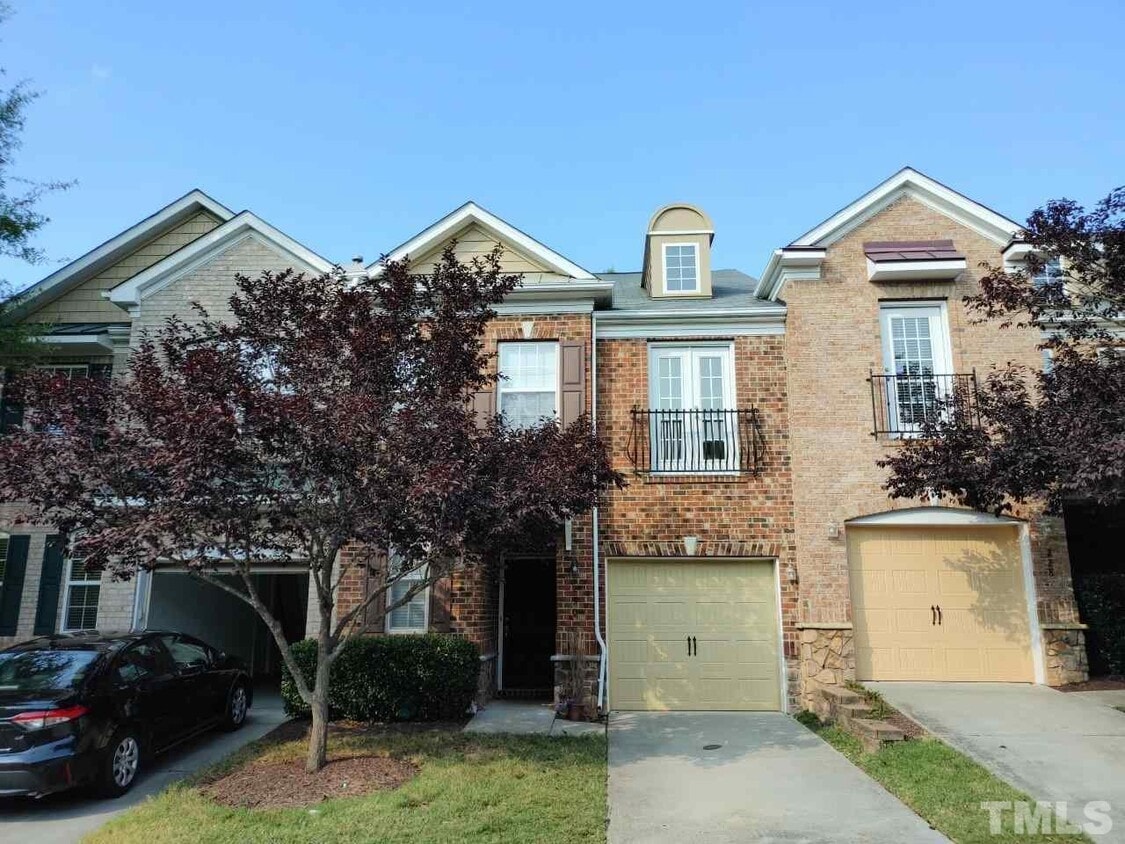 230 Lone Star Way, Cary, NC 27519 Townhouse for Rent in Cary, NC