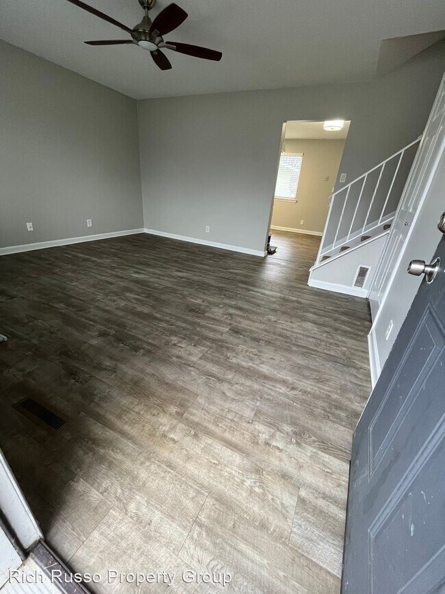 Foto del edificio - 3 br, 1 bath House - 4550 Stonehedge Road