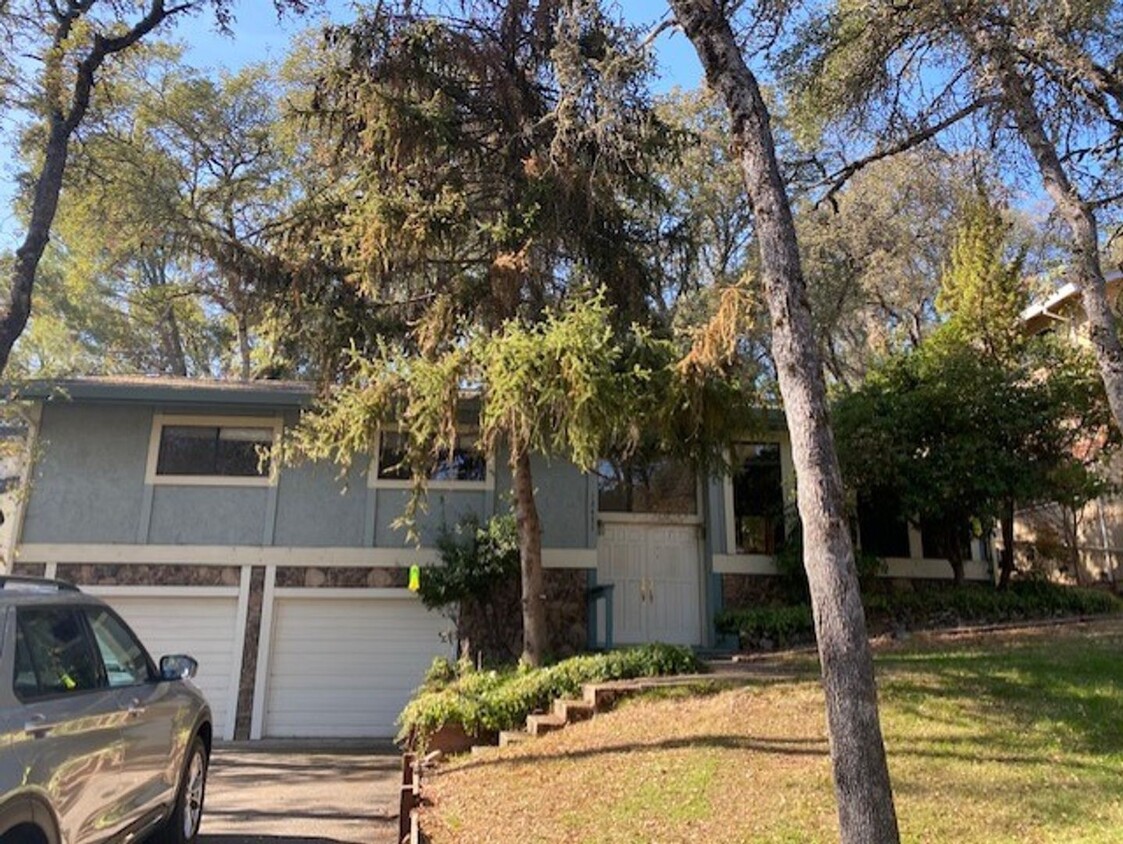 Primary Photo - Golf Course home in Lake of the PInes