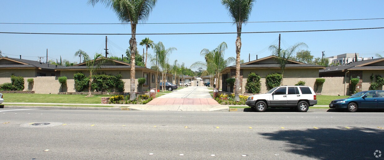 Building Photo - Buena Vista