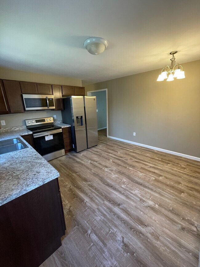 1 Buffum Dam Rd Unit A, Oxford, MA 01540 Apartments in Oxford, MA