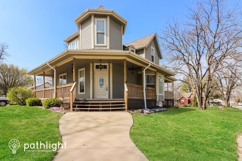 Primary Photo - 210 E Hale St, Spring Hill, KS, 66083