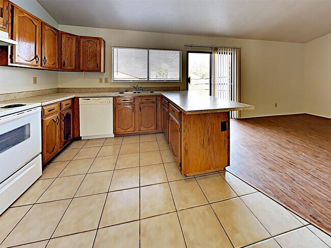 Foto del edificio - Fantastic home in Flower Mound ready for move-in April 10th!