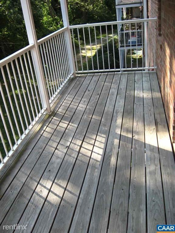 Building Photo - 1 br, 1 bath House - 545 Burgoyne Road #8