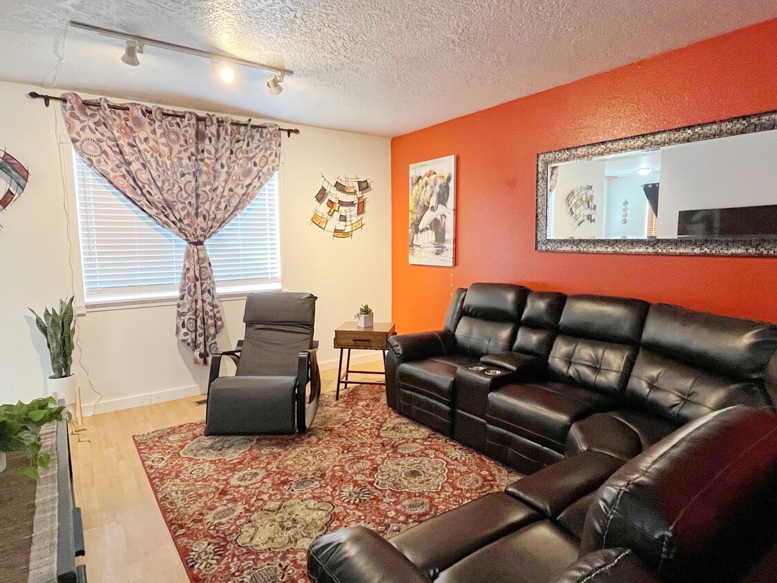 Primary Photo - 7533 Regal Mountain Dr