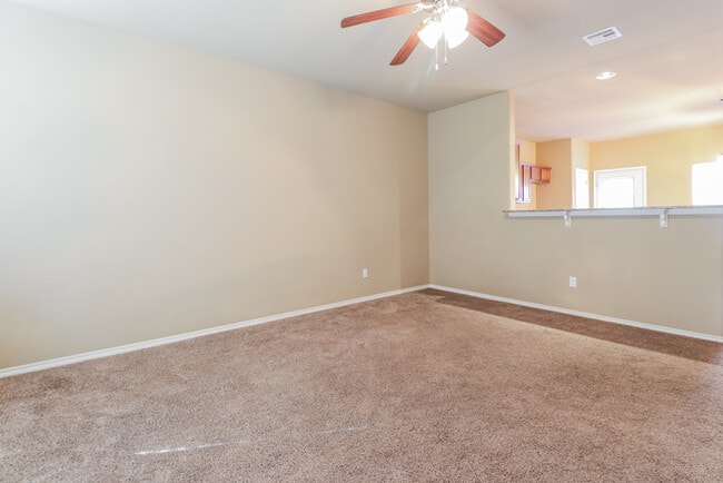 Building Photo - Check out this Wonderful Home!