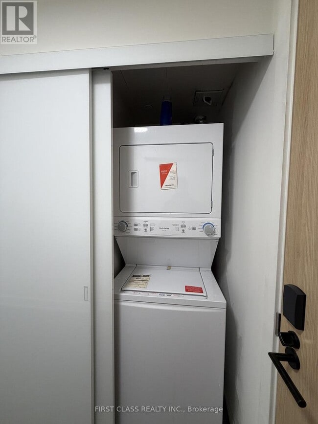 Building Photo - 35 Mercer St