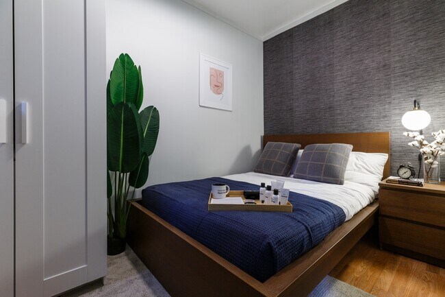 Foto del edificio - 404 W 40th St