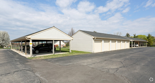 Carports/Garages - Windsong Village