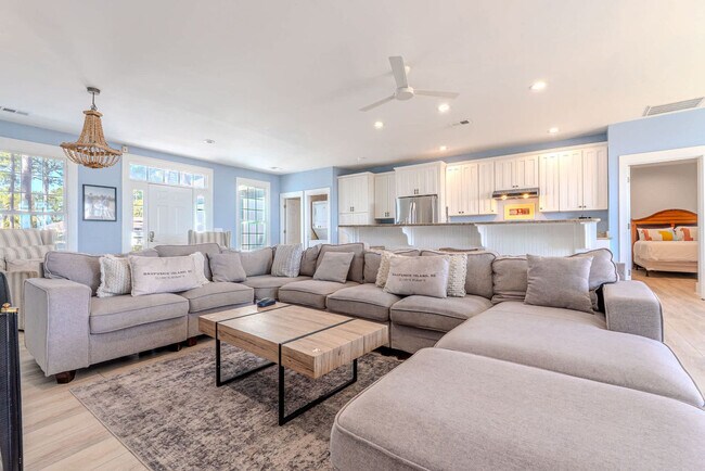 Foto del edificio - 152 Avenue of Oaks