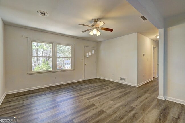 Building Photo - 1061 Cone Rd