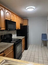 Building Photo - 871 NE 207th Ln