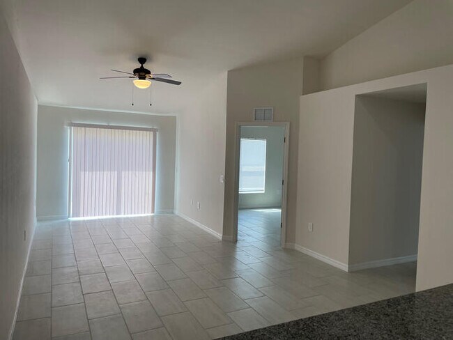 Foto del edificio - SW Cape Coral Duplex Unit