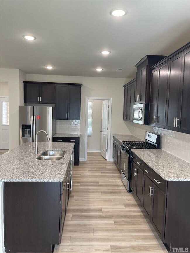 Building Photo - 7015 Shale Loop