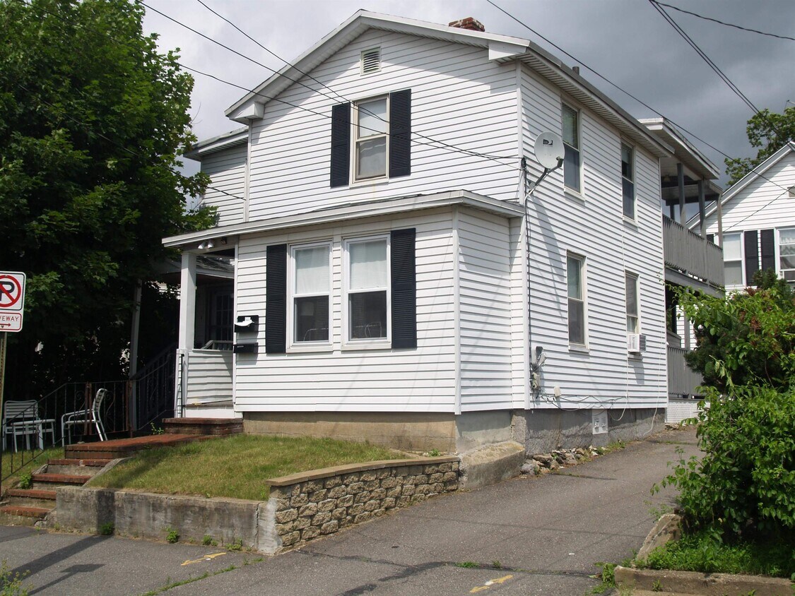 Primary Photo - 203 Belmont St