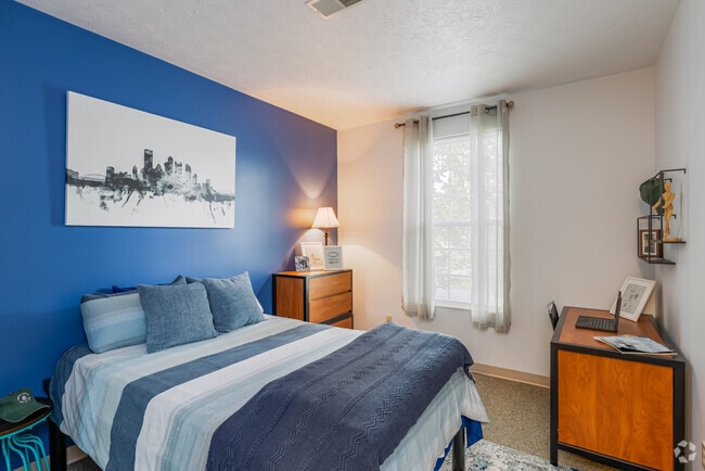 4BR,4BA-1,800SF - University Village at Slippery Rock - Hist...
