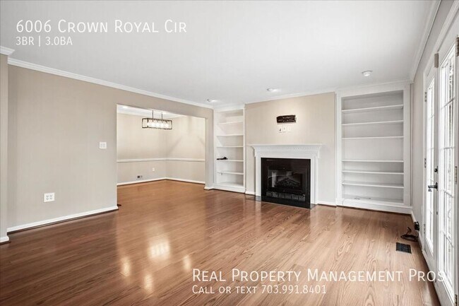 Foto del edificio - 6006 Crown Royal Cir
