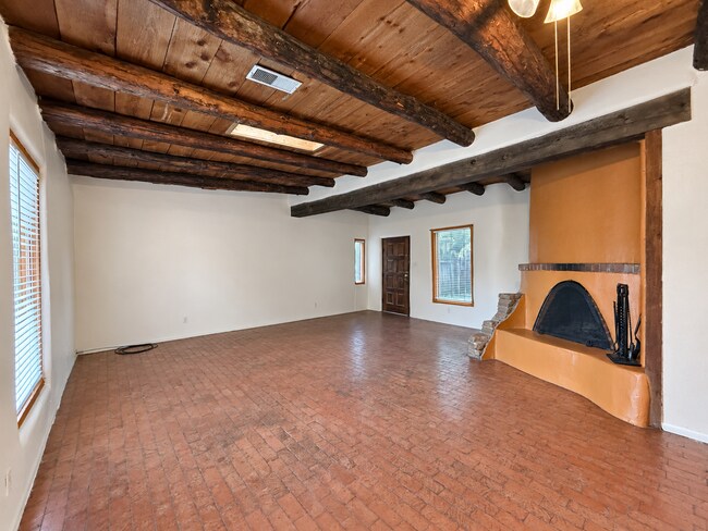 Foto del edificio - 3939 Rio Grande Blvd NW
