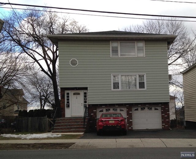 Primary Photo - 120 Hackensack St