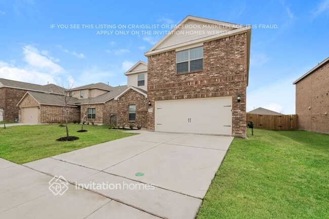 Building Photo - 3023 Chico Dr