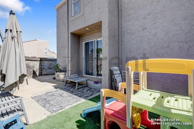 Building Photo - 1 Campo Verde Cir