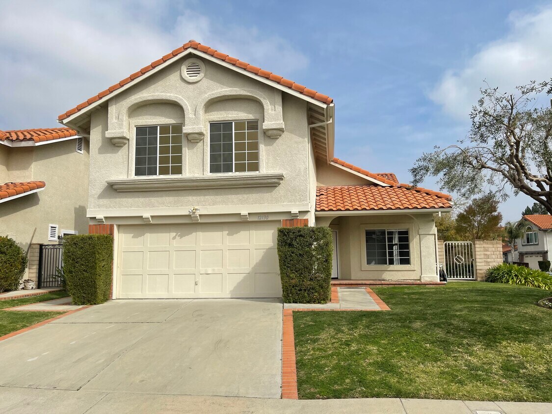 Primary Photo - 12130 Falcon Crest Way