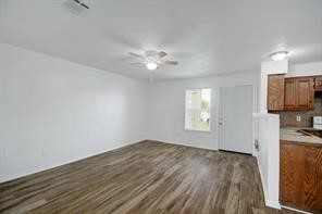 Foto del edificio - 8503 Colony Loop Dr