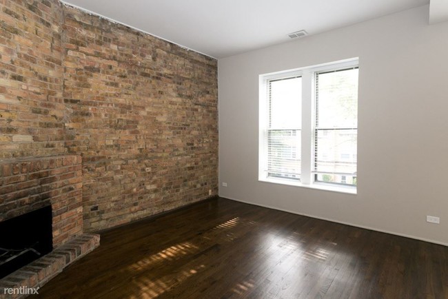 Foto del edificio - 3444 N Elaine Pl