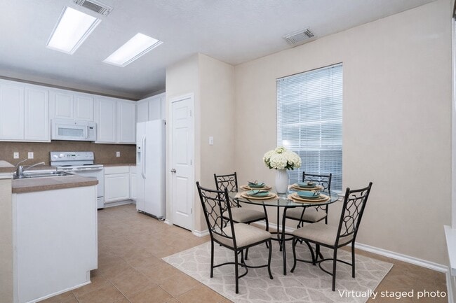 Building Photo - 207 N Burberry Park Cir