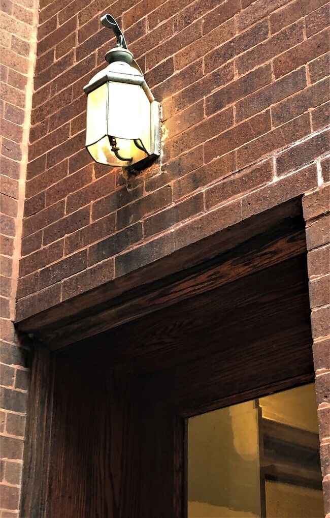 Foto del edificio - 1344 N Kedzie Ave