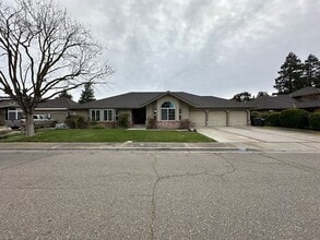 Building Photo - 1780 Paddock Ln