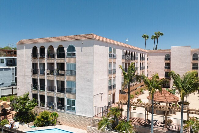 4730 Noyes St - Del Rey