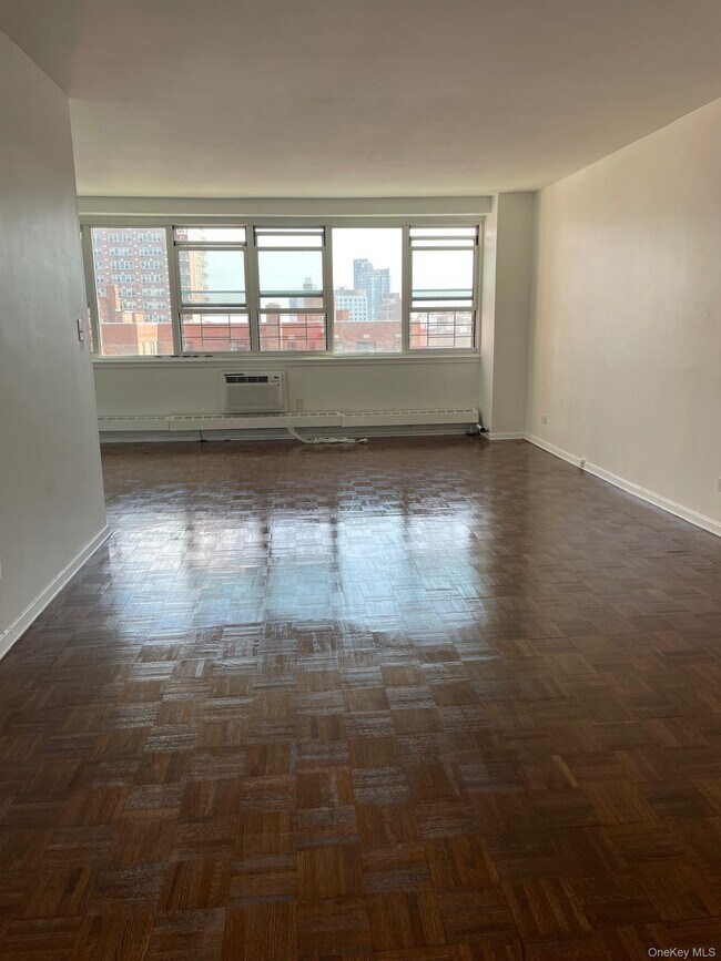 Foto del edificio - 164-20 Highland Ave