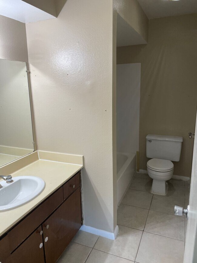 Foto del edificio - 5948 E 33rd Ct