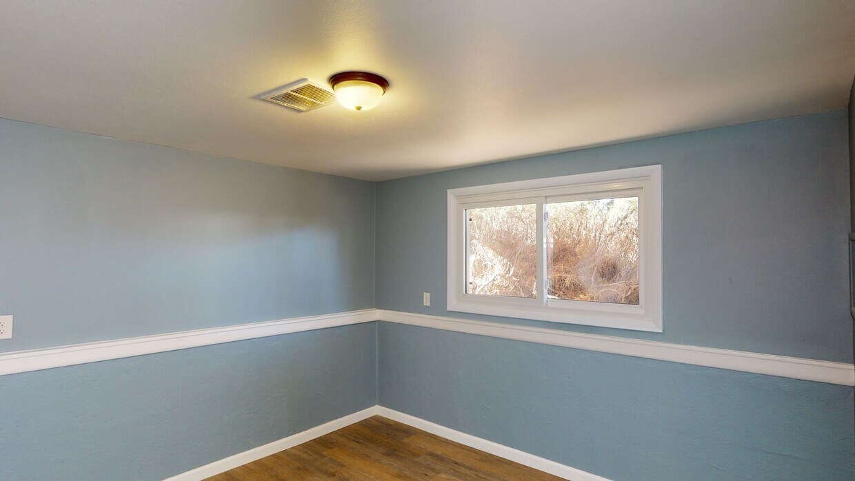 Foto principal - 6825 Bonneville Pl