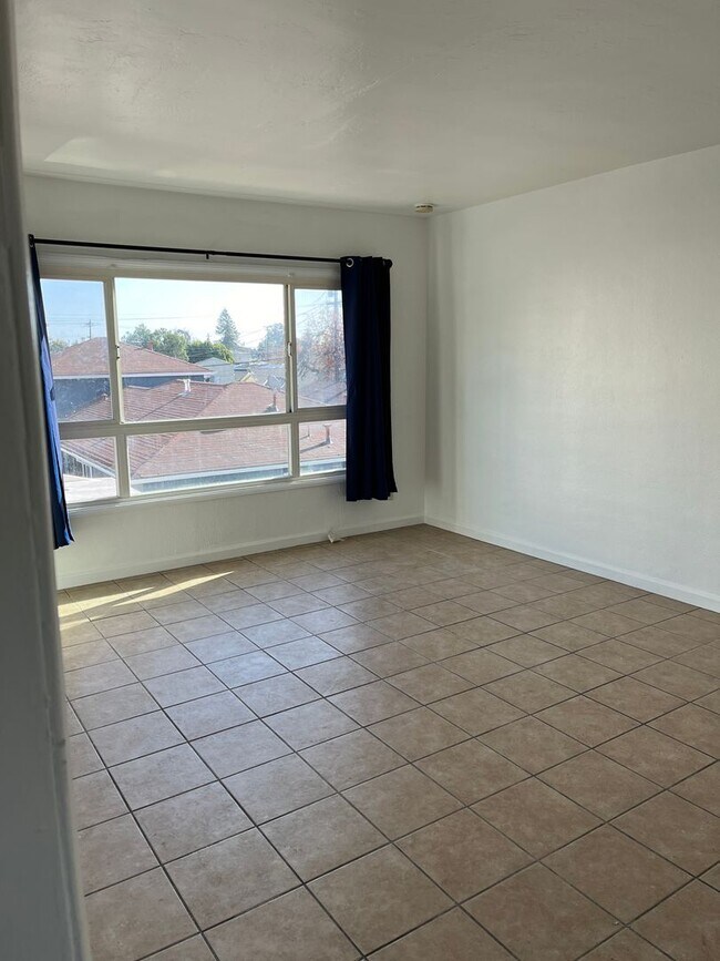 Building Photo - 2740 73rd Ave Unit B