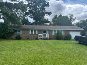 Building Photo - 126 Jamaica Dr